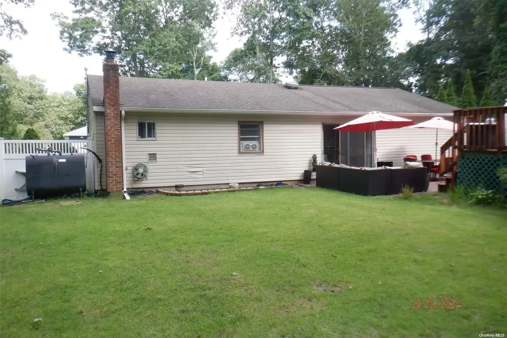 20 Shady Lane Coram NY 11727