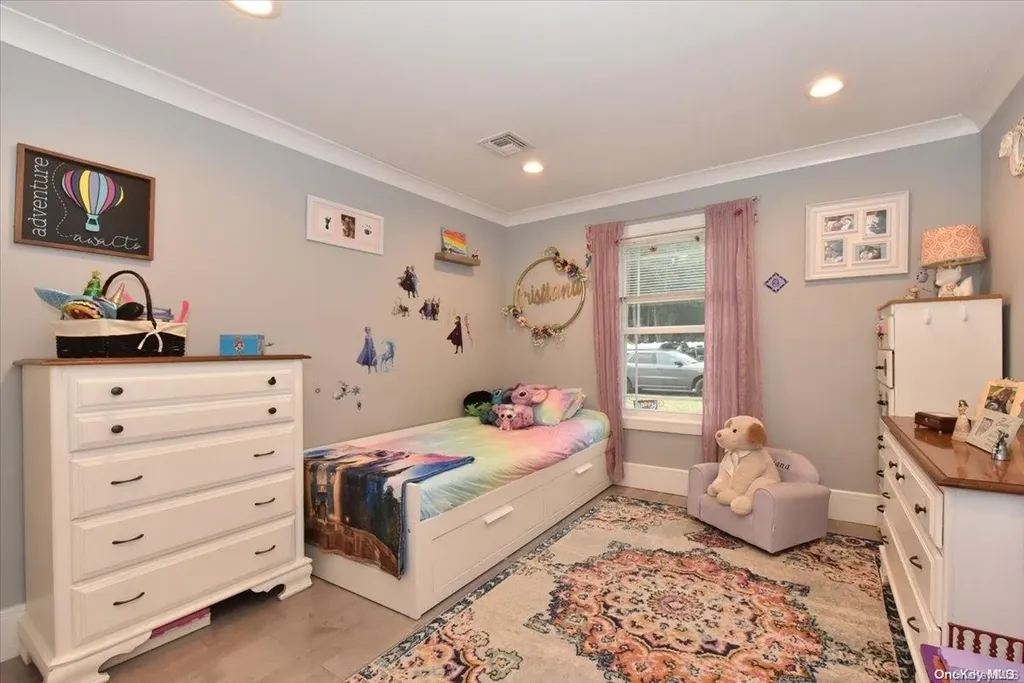 278 17th Street West Babylon NY 11704