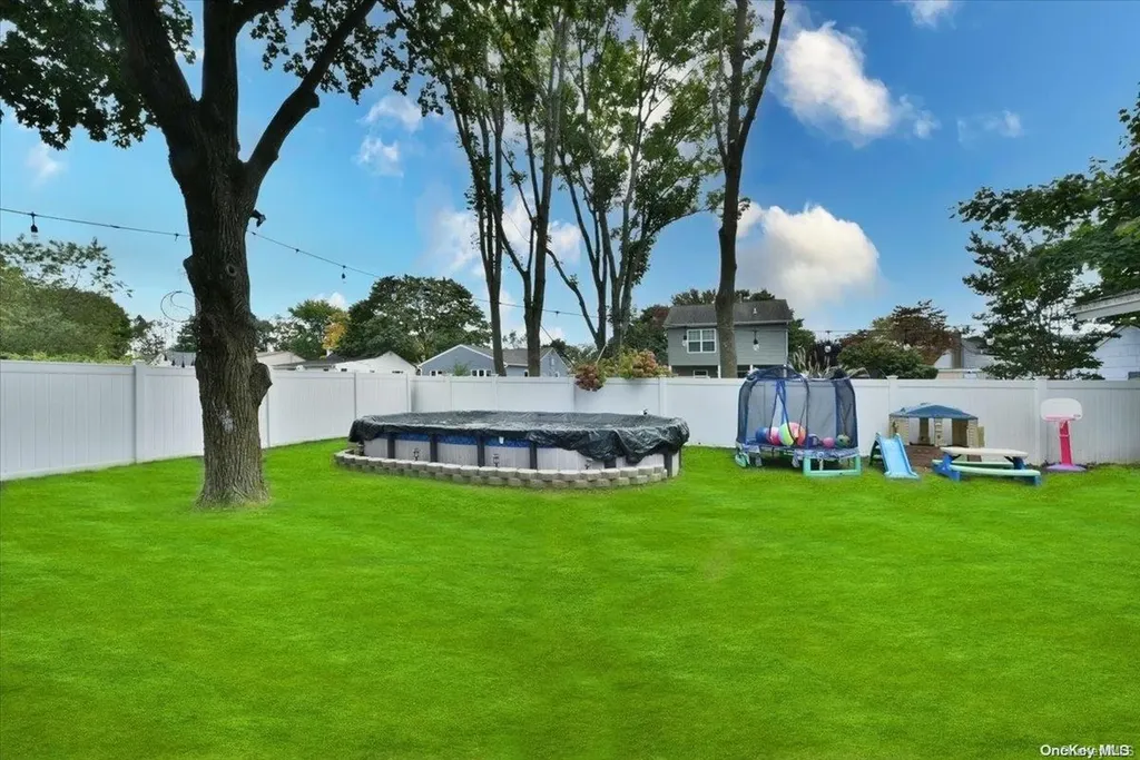 278 17th Street West Babylon NY 11704