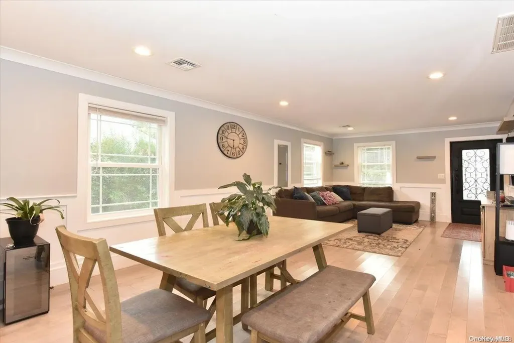 278 17th Street West Babylon NY 11704