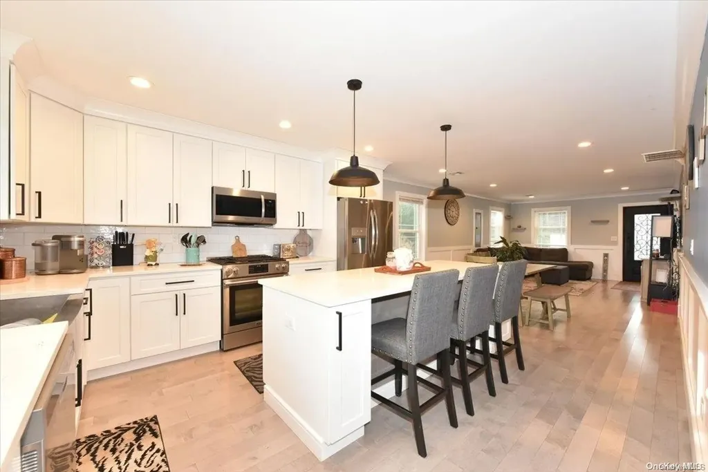 278 17th Street West Babylon NY 11704