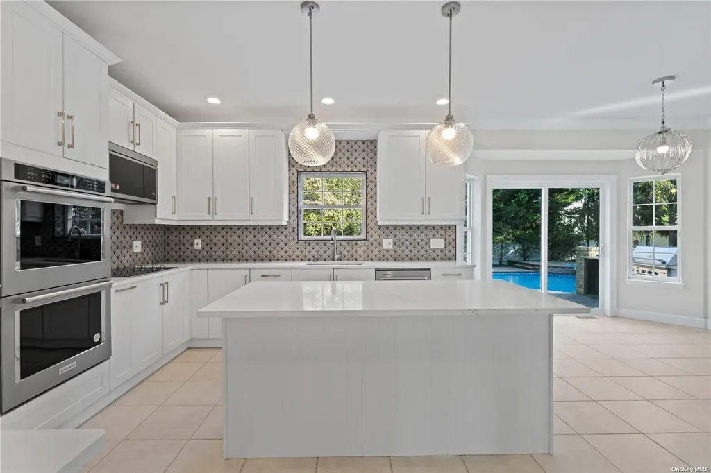 12 Weeping Cherry Lane Commack NY 11725