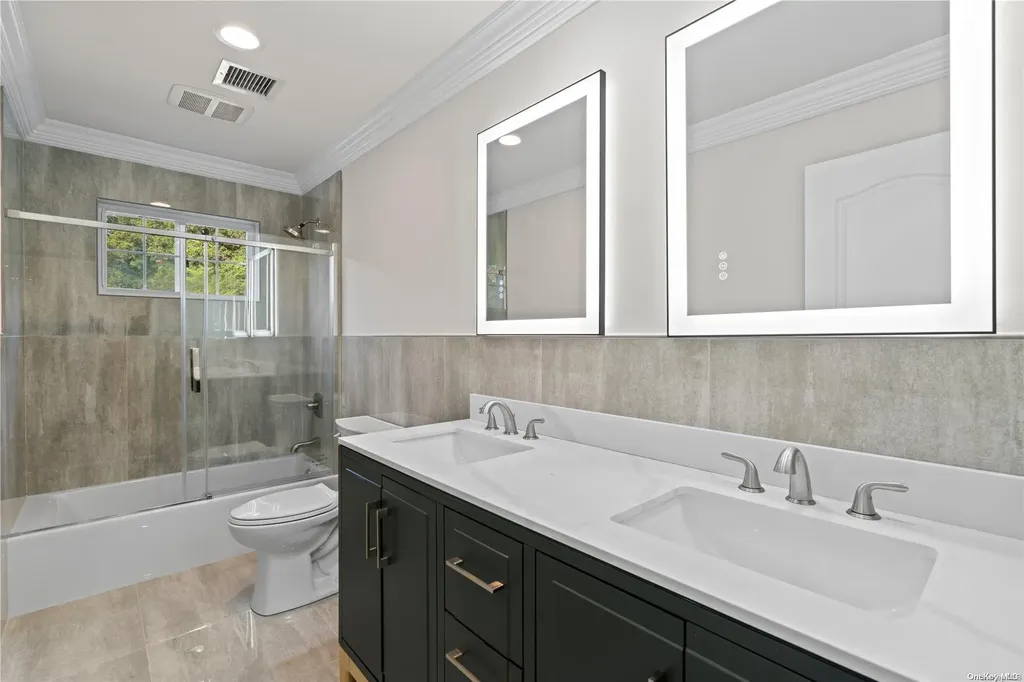 12 Weeping Cherry Lane Commack NY 11725