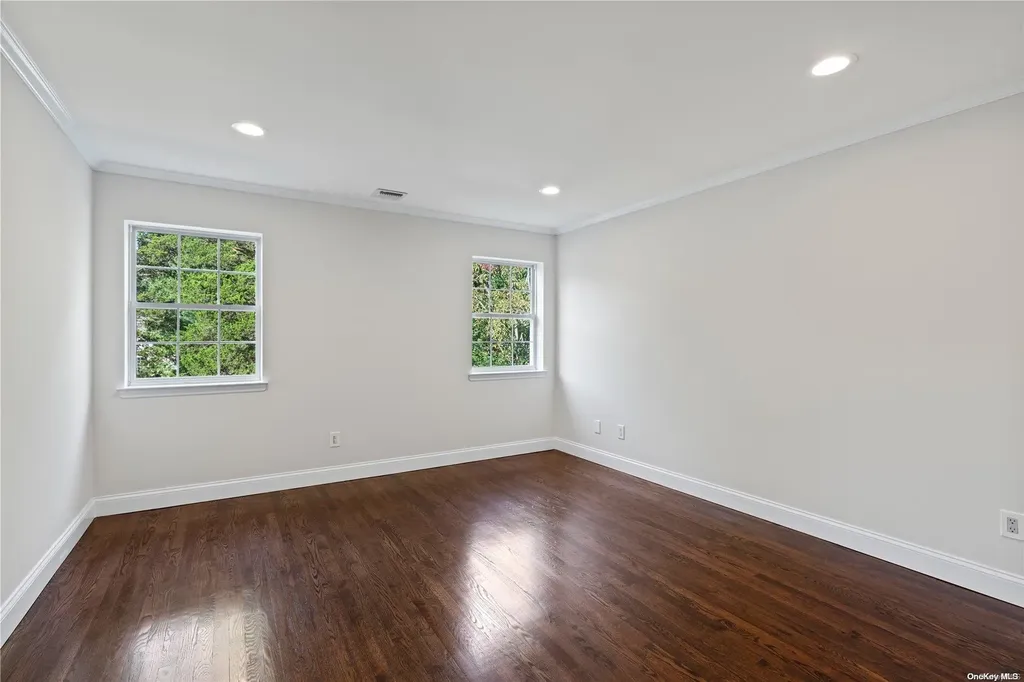 12 Weeping Cherry Lane Commack NY 11725