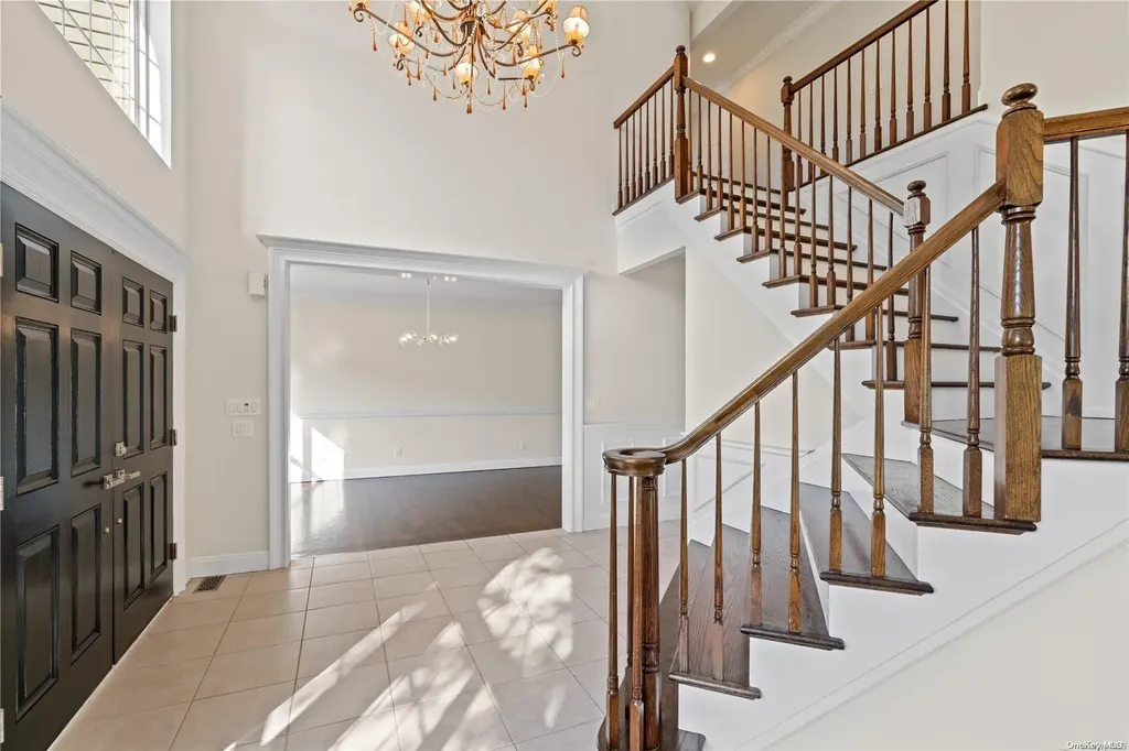 12 Weeping Cherry Lane Commack NY 11725