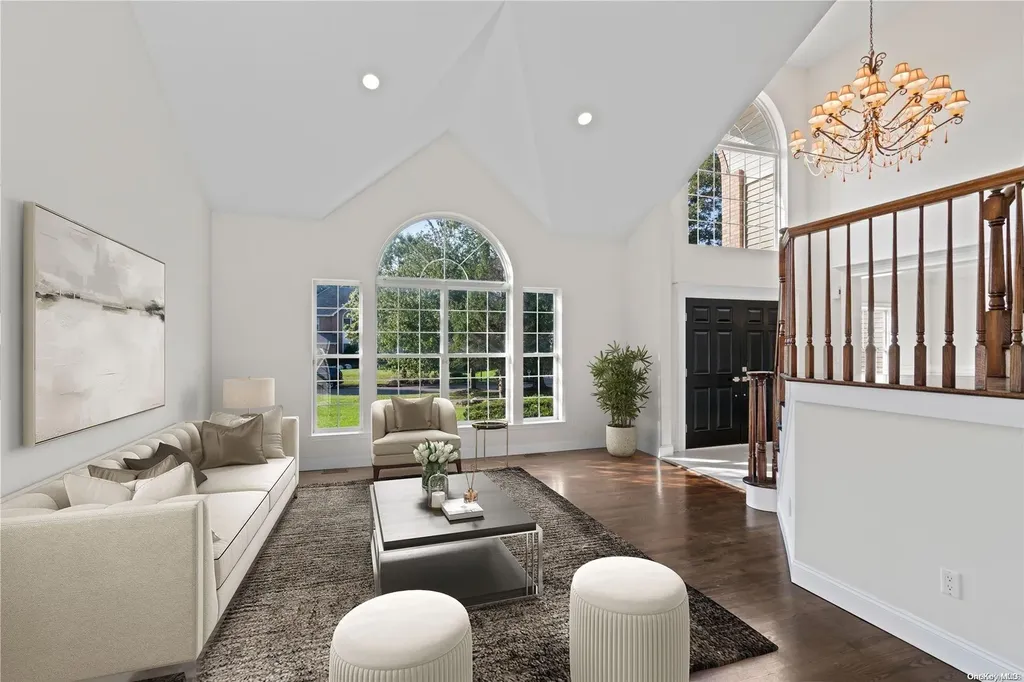 12 Weeping Cherry Lane Commack NY 11725