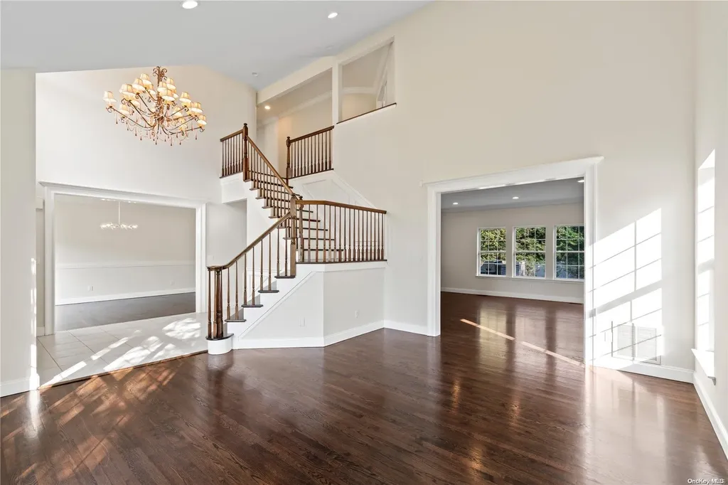 12 Weeping Cherry Lane Commack NY 11725