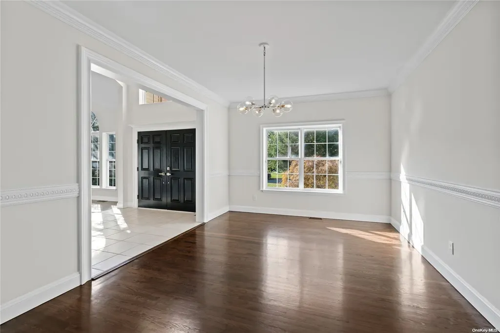 12 Weeping Cherry Lane Commack NY 11725