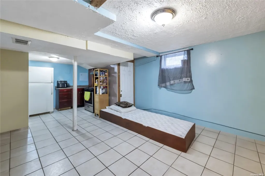 28 E Locust Street Central Islip NY 11722