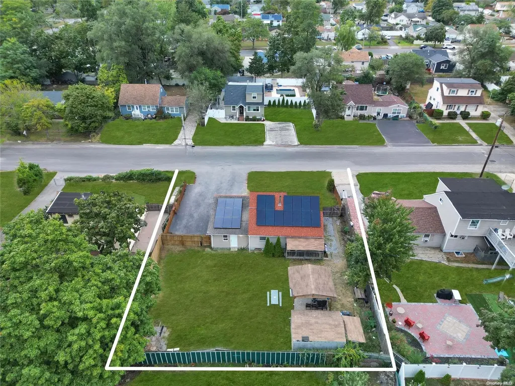 28 E Locust Street Central Islip NY 11722