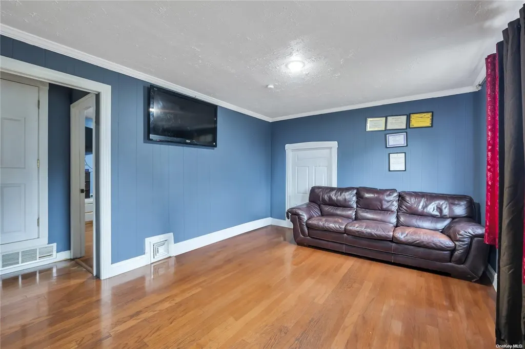 28 E Locust Street Central Islip NY 11722