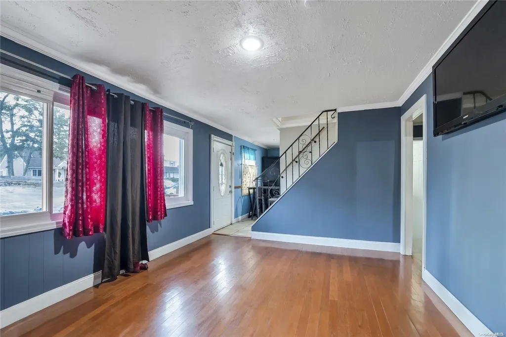 28 E Locust Street Central Islip NY 11722