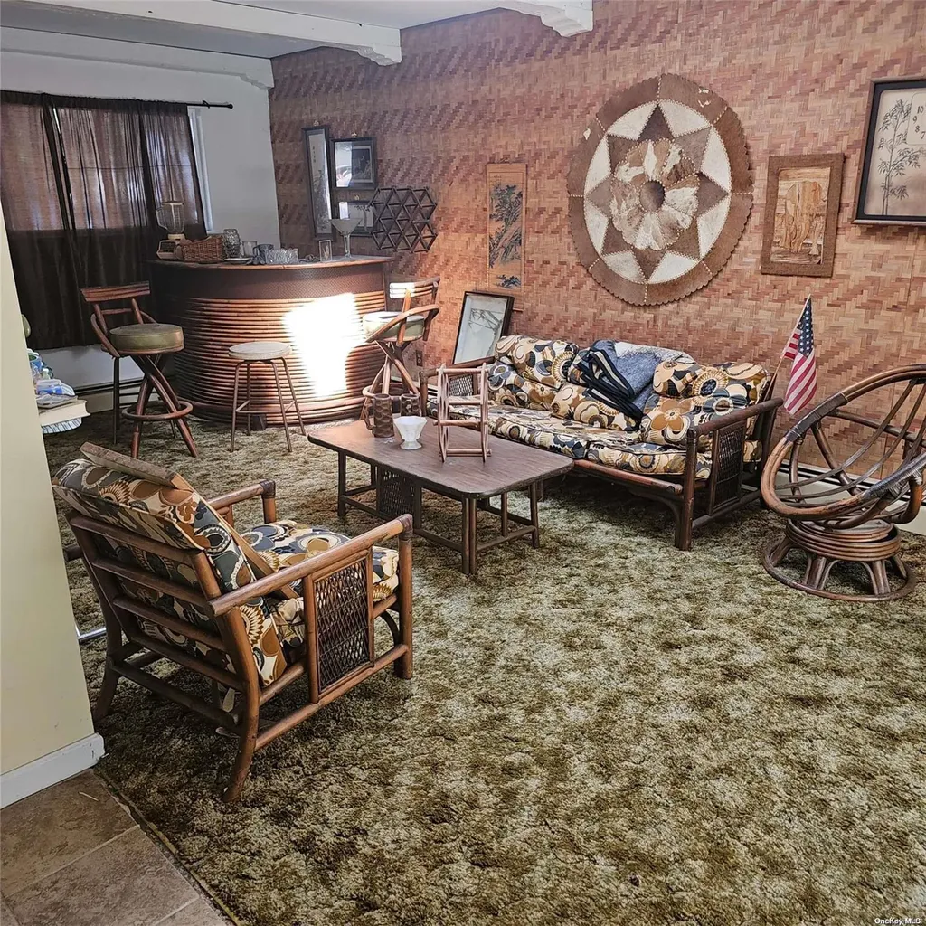 350 Lexington Avenue West Babylon NY 11704