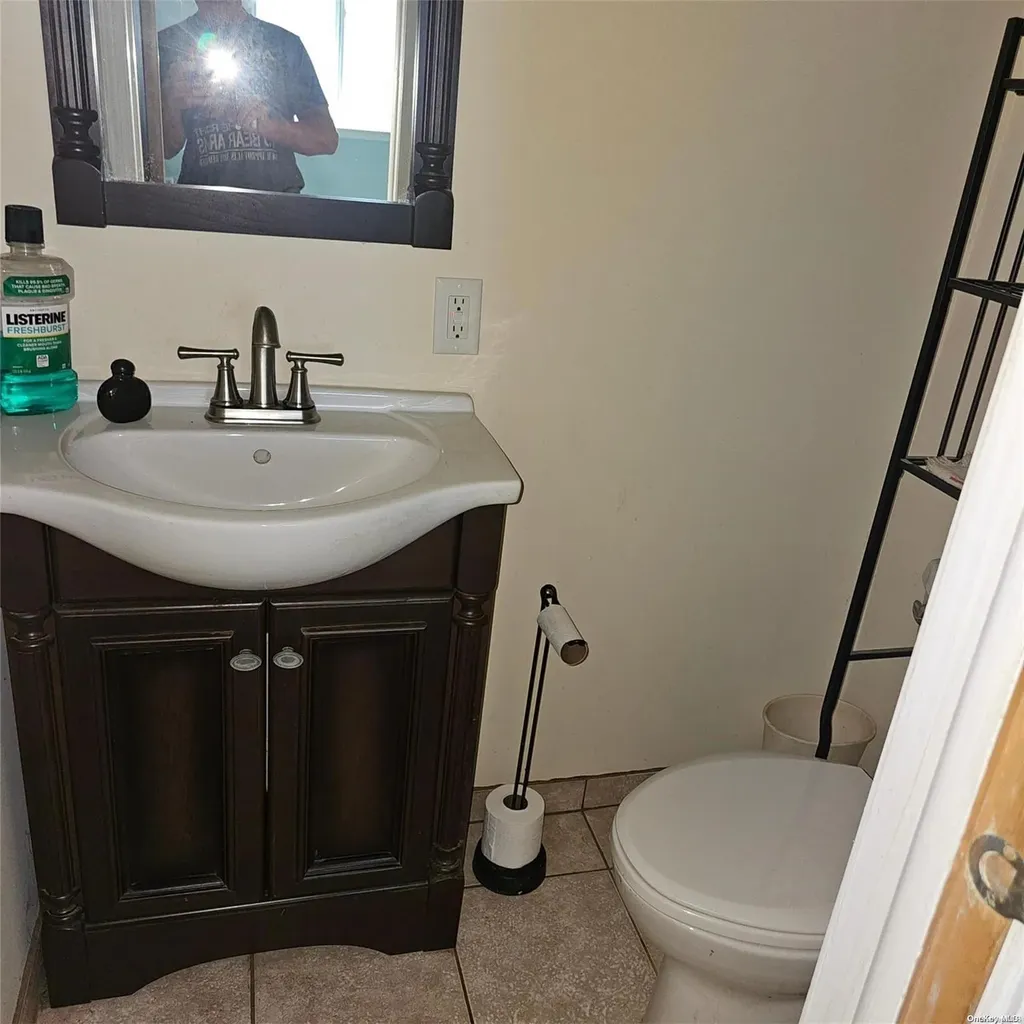 350 Lexington Avenue West Babylon NY 11704