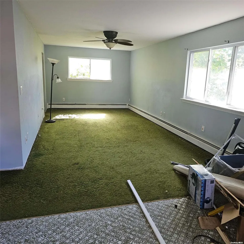 350 Lexington Avenue West Babylon NY 11704