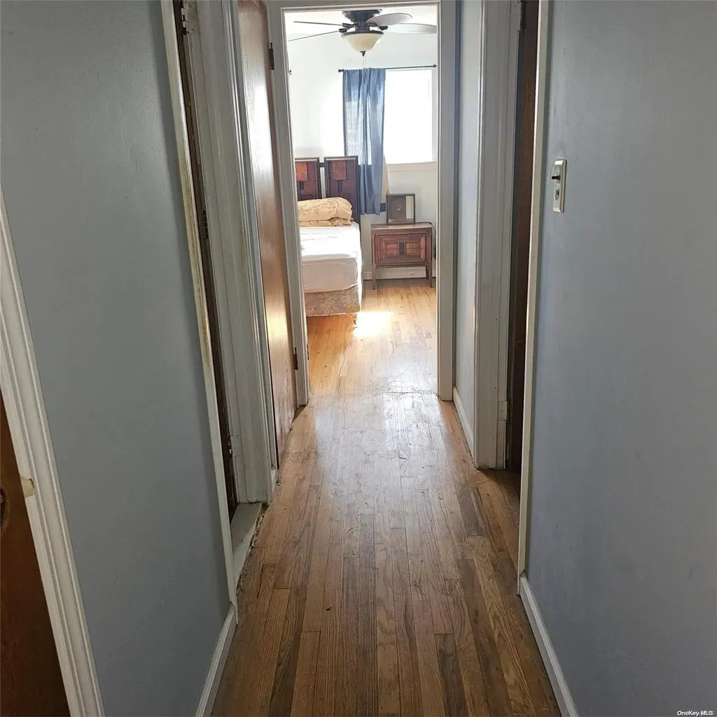 350 Lexington Avenue West Babylon NY 11704