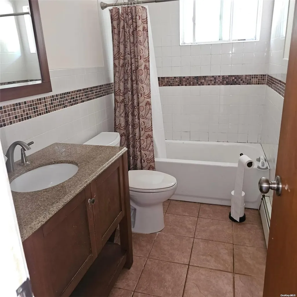 350 Lexington Avenue West Babylon NY 11704