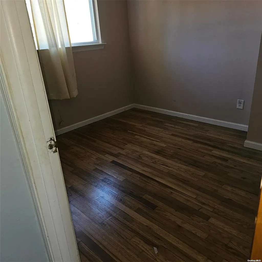 350 Lexington Avenue West Babylon NY 11704