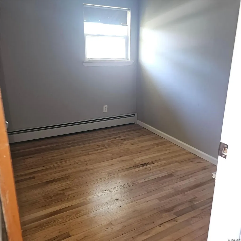 350 Lexington Avenue West Babylon NY 11704