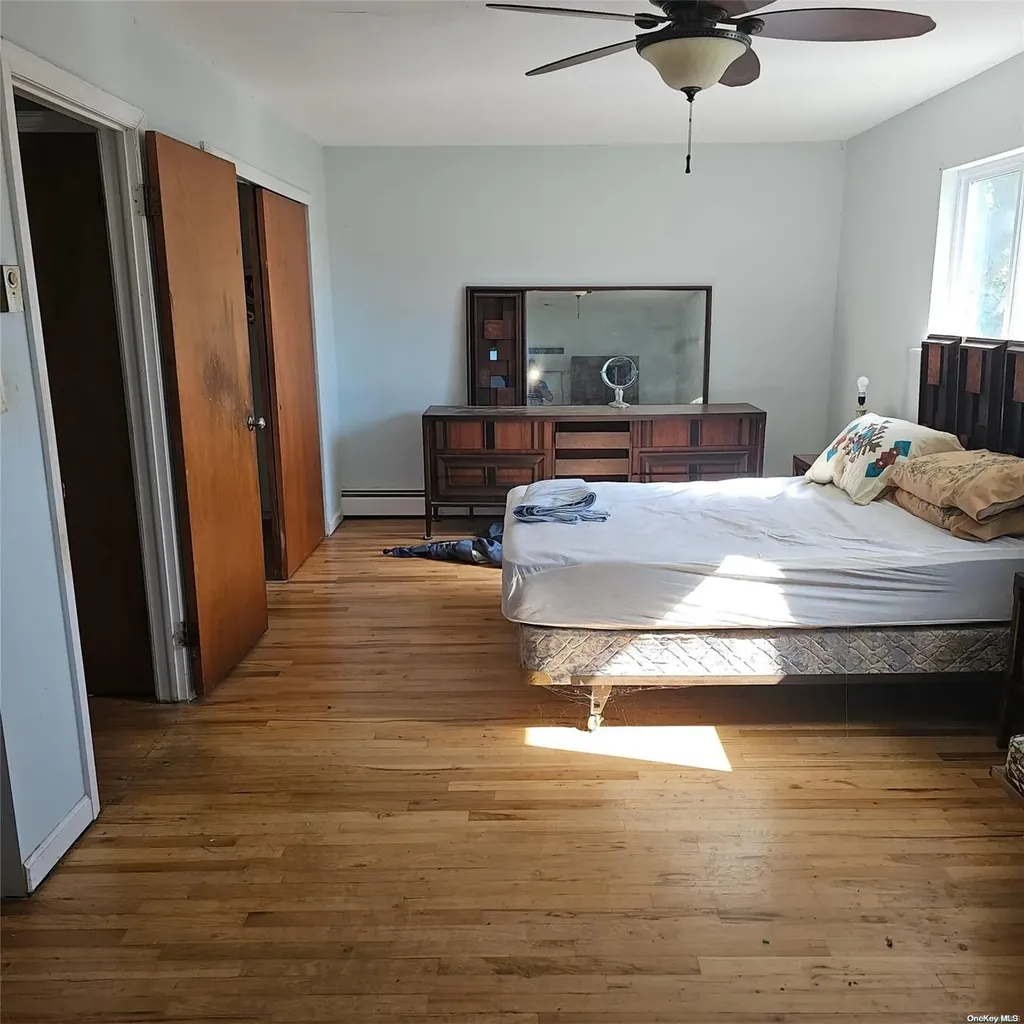 350 Lexington Avenue West Babylon NY 11704