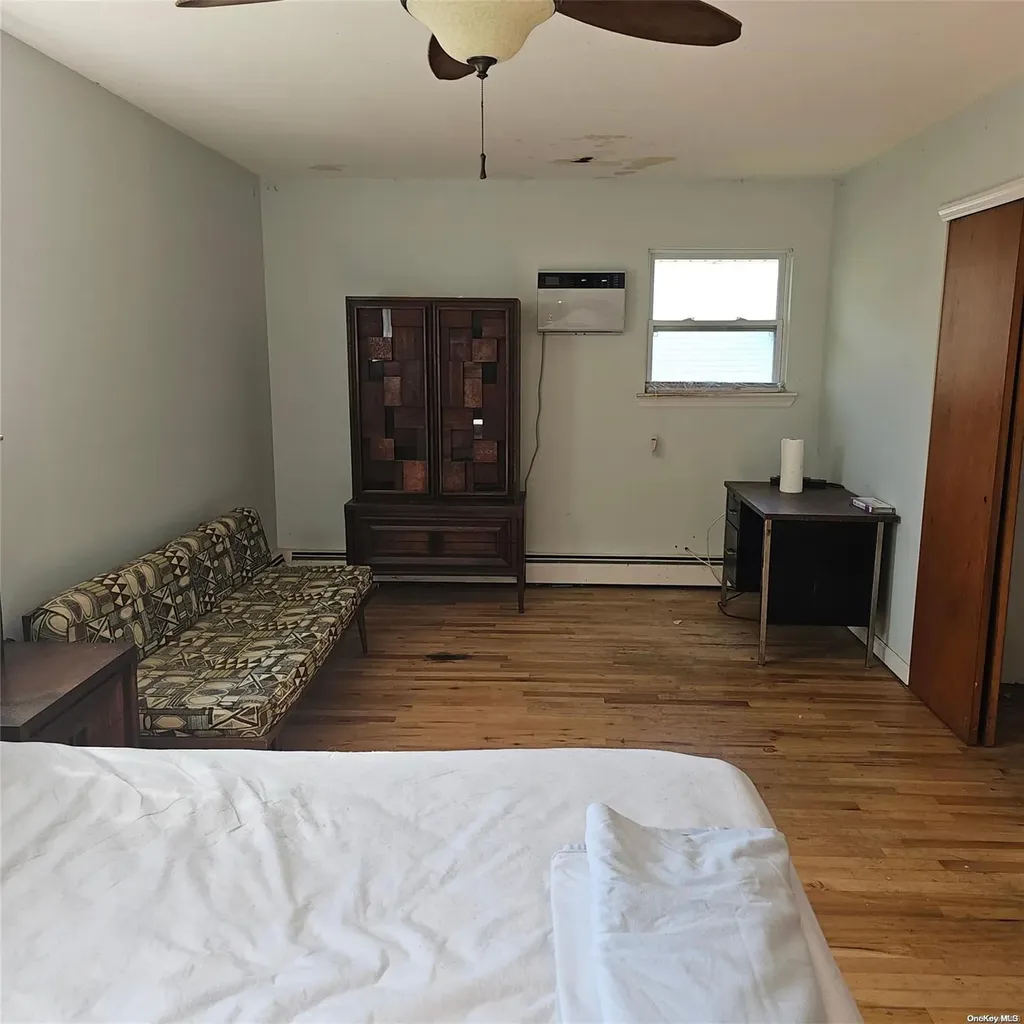 350 Lexington Avenue West Babylon NY 11704