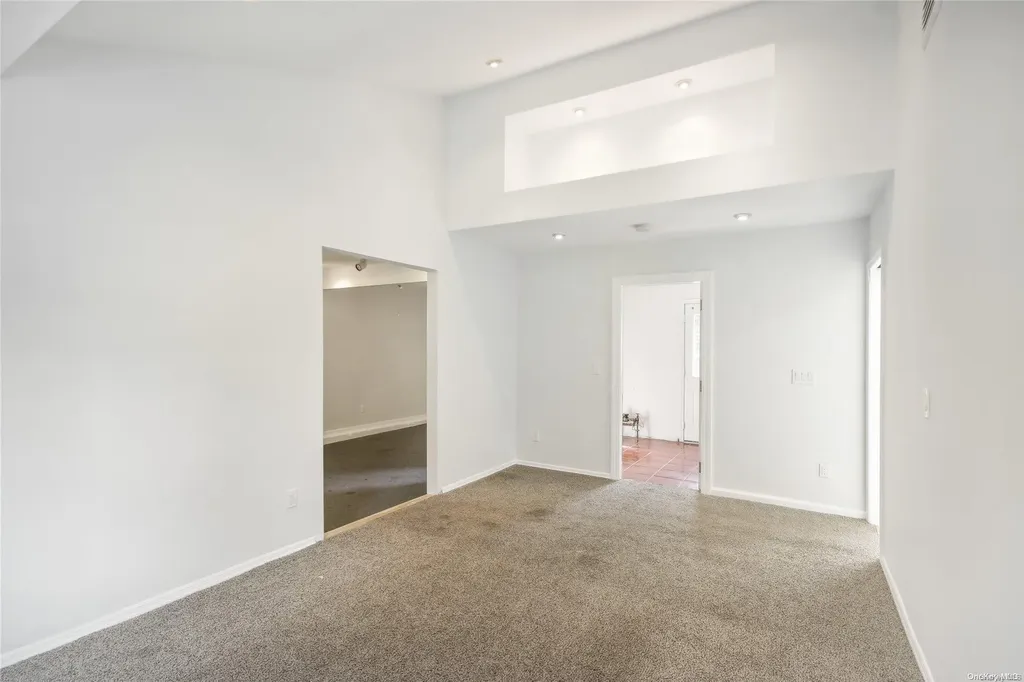 19 Griffin Drive Mount Sinai NY 11766