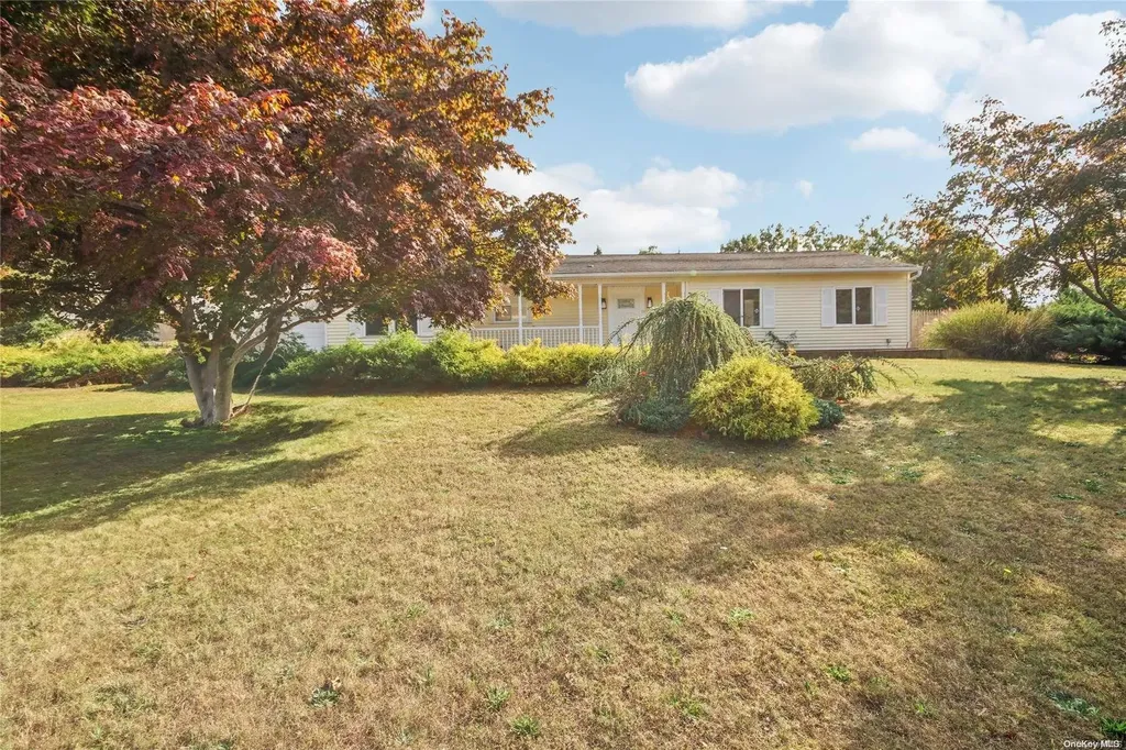 19 Griffin Drive Mount Sinai NY 11766
