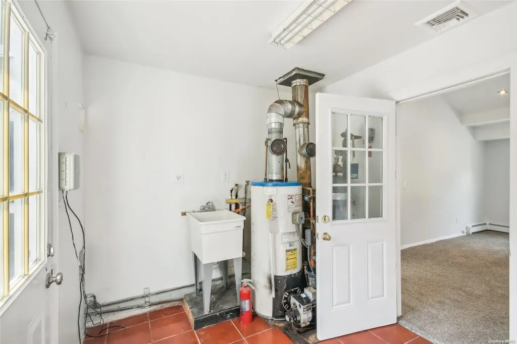 19 Griffin Drive Mount Sinai NY 11766