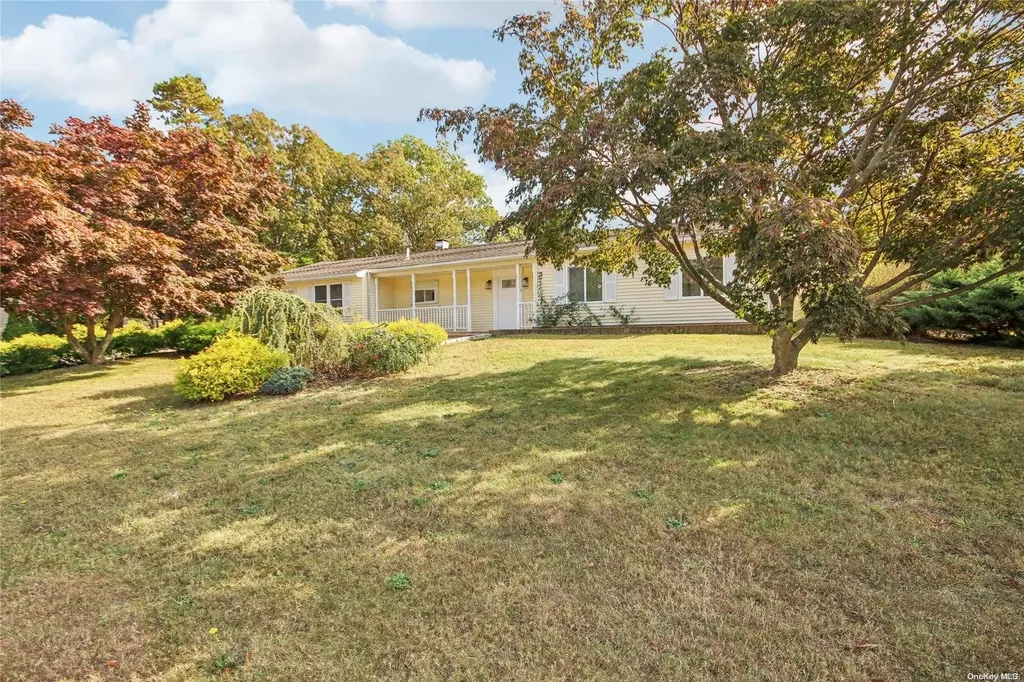 19 Griffin Drive Mount Sinai NY 11766