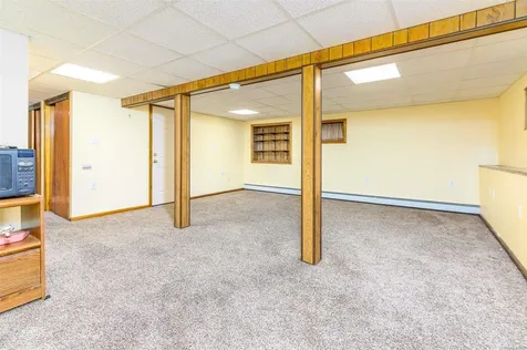 164 Davenport Street Lindenhurst NY 11757