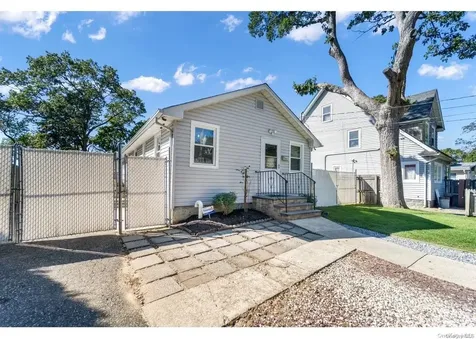 57 Smith Street Amityville NY 11701
