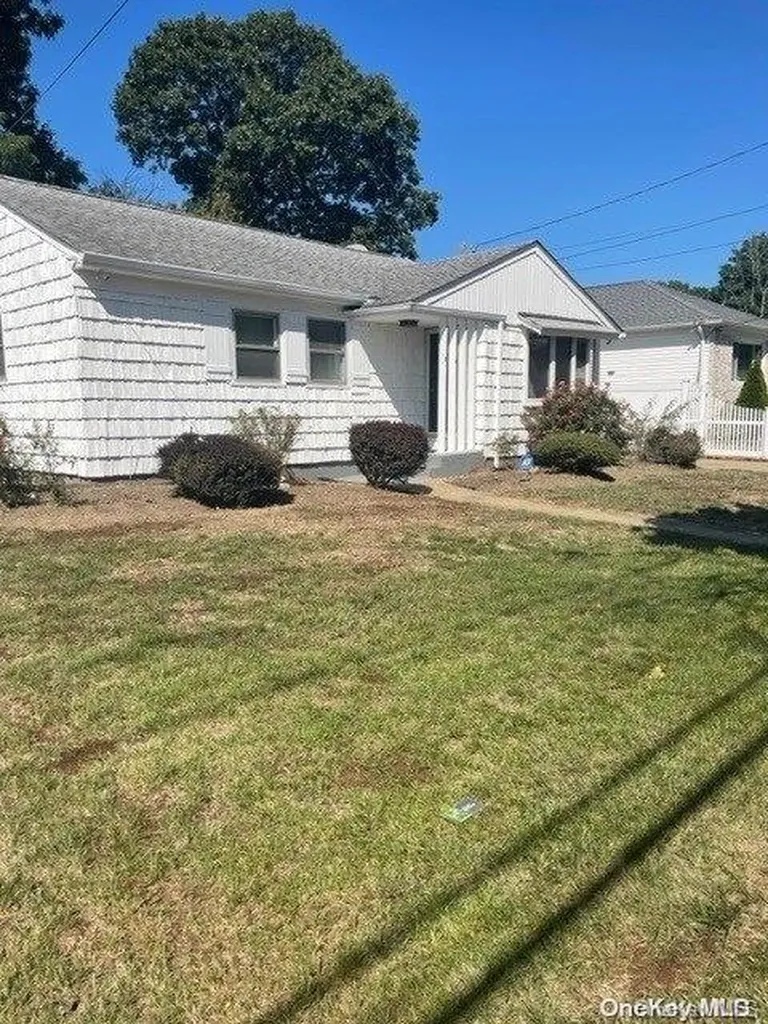 65 Gormley Avenue Roosevelt NY 11575