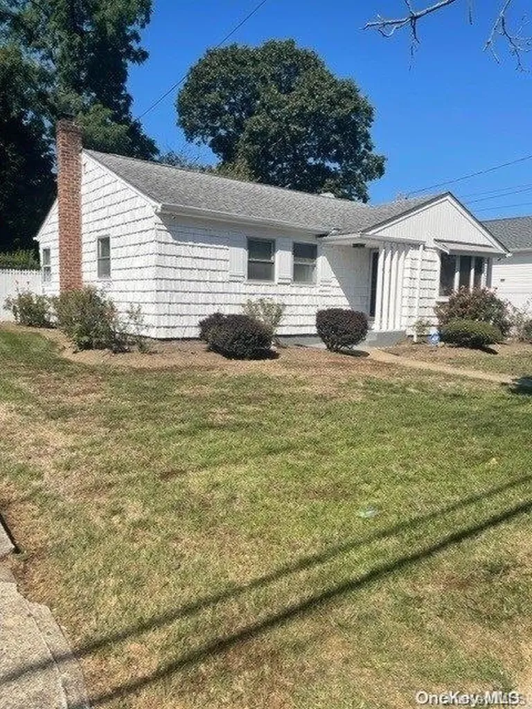65 Gormley Avenue Roosevelt NY 11575