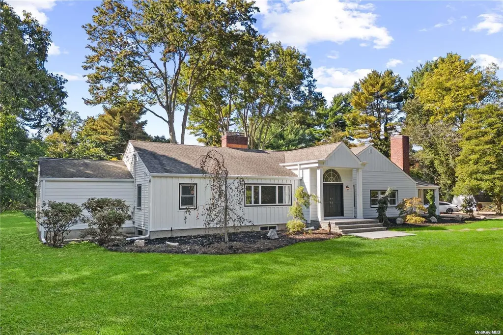479 Woodbury Road Cold Spring Harbor NY 11724