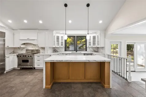 479 Woodbury Road Cold Spring Harbor NY 11724