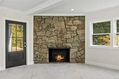 479 Woodbury Road Cold Spring Harbor NY 11724