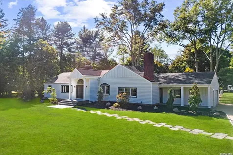 479 Woodbury Road Cold Spring Harbor NY 11724