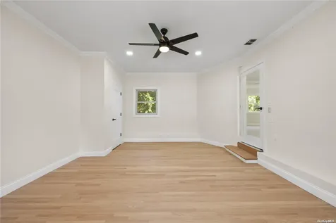 479 Woodbury Road Cold Spring Harbor NY 11724