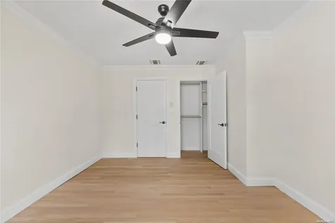 479 Woodbury Road Cold Spring Harbor NY 11724