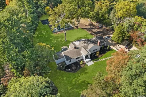 479 Woodbury Road Cold Spring Harbor NY 11724