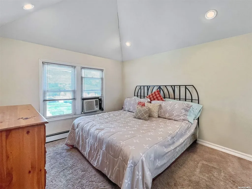 3321 Murdock Avenue Oceanside NY 11572
