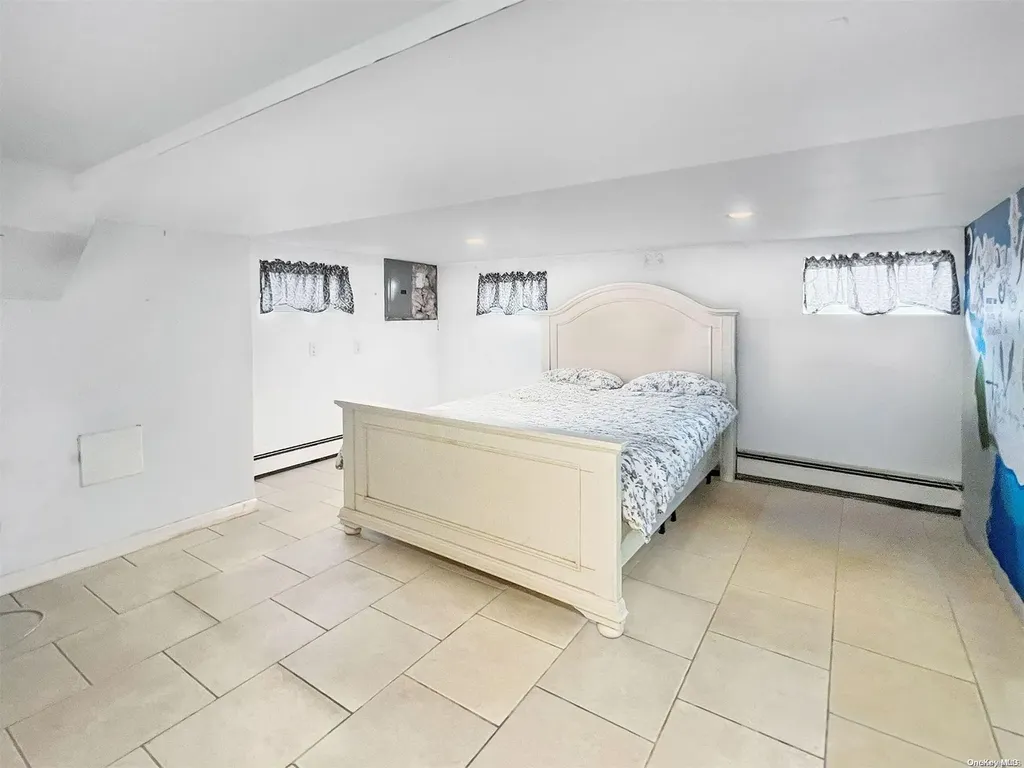 3321 Murdock Avenue Oceanside NY 11572