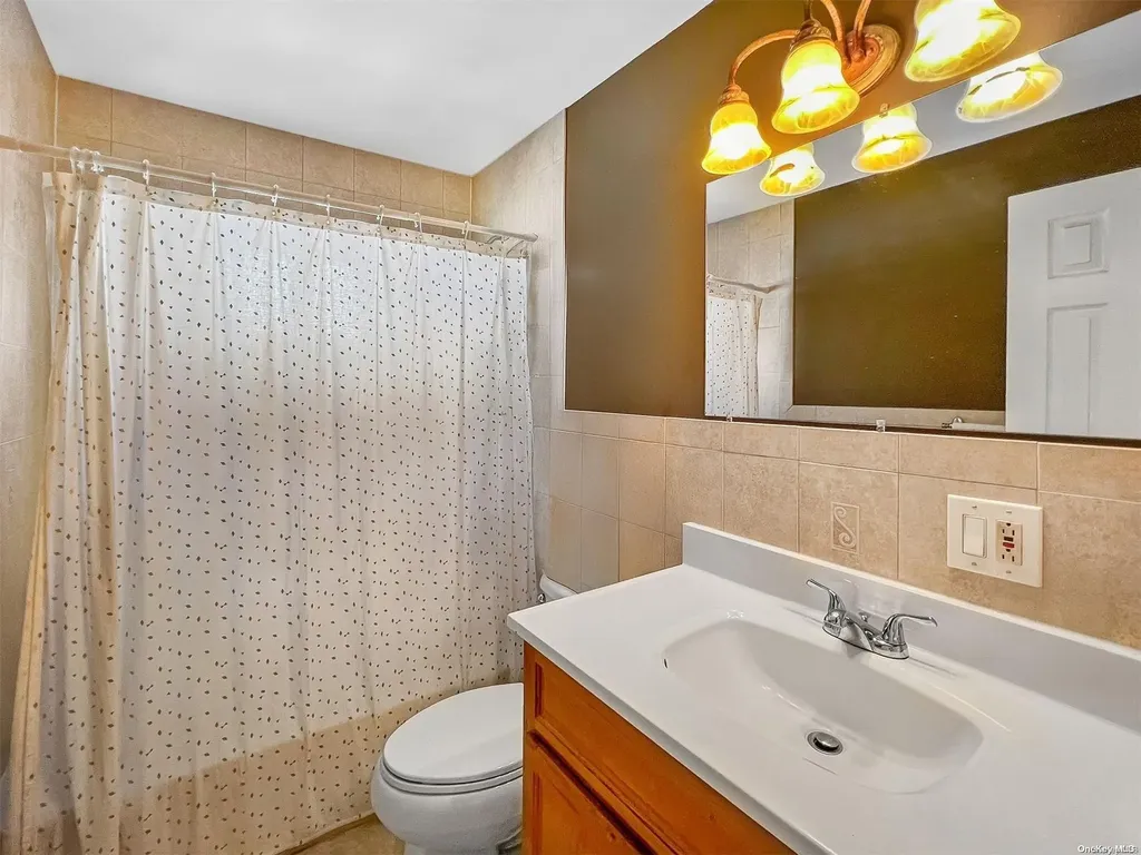 3321 Murdock Avenue Oceanside NY 11572