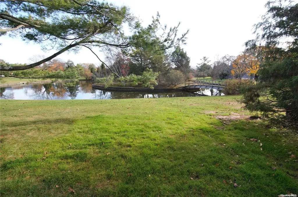 253 Helm Lane Bay Shore NY 11706