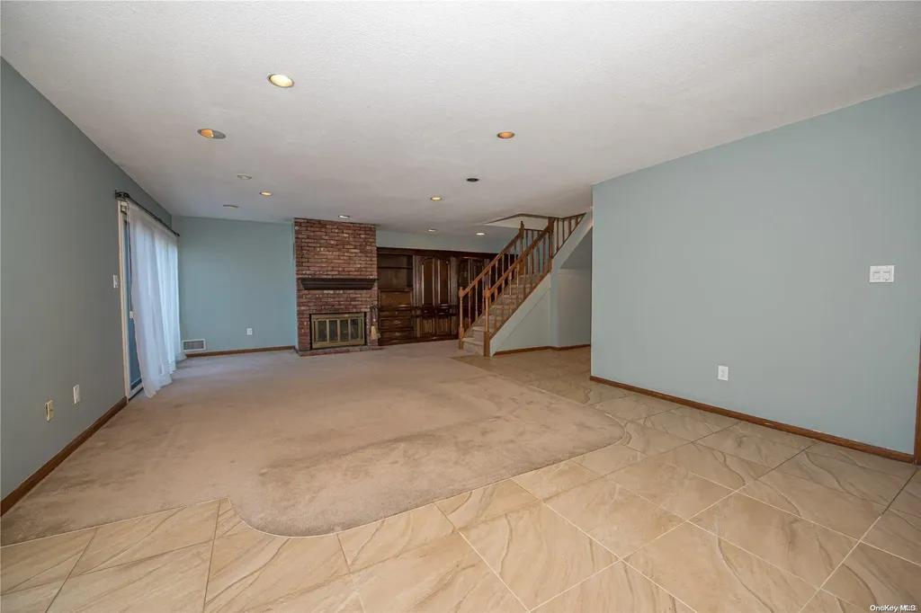 253 Helm Lane Bay Shore NY 11706