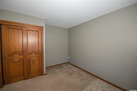 253 Helm Lane Bay Shore NY 11706