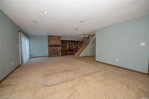 253 Helm Lane Bay Shore NY 11706