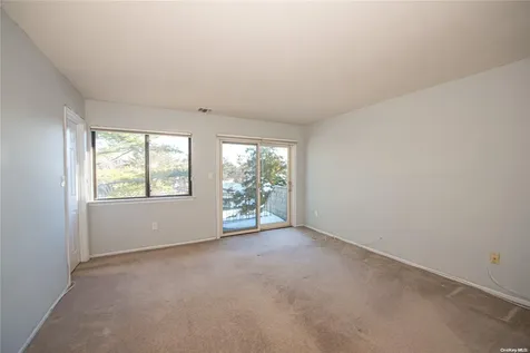 253 Helm Lane Bay Shore NY 11706