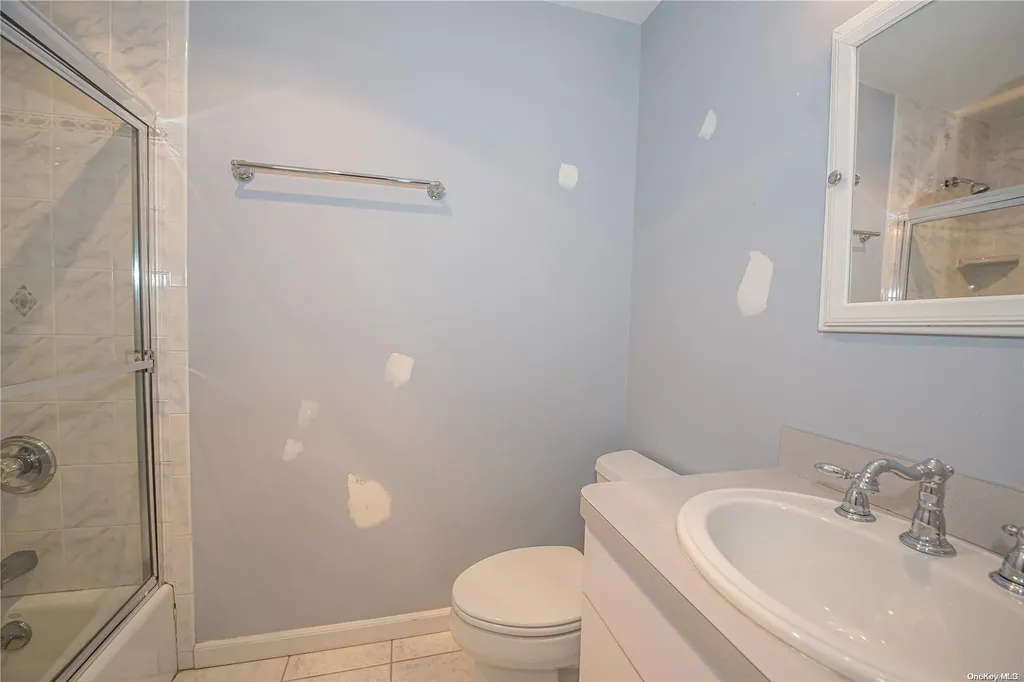 253 Helm Lane Bay Shore NY 11706
