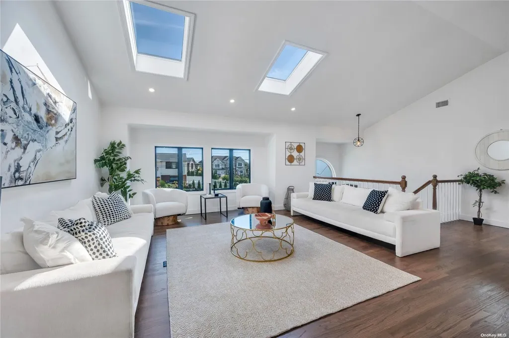 2788 Judith Drive Bellmore NY 11710
